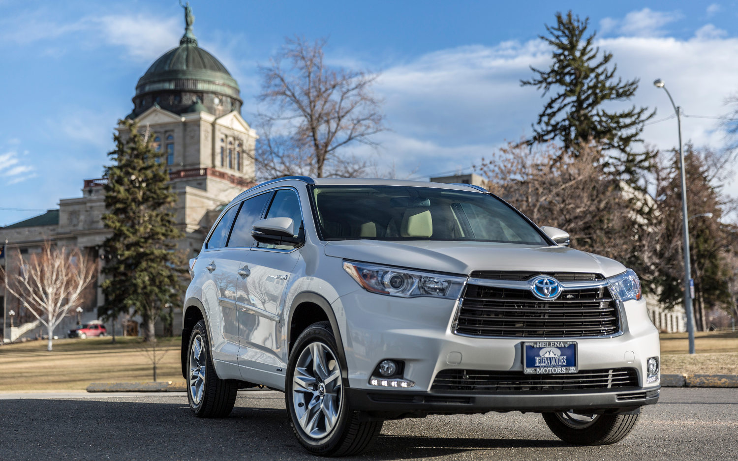 Comparison Toyota Highlander Limited 2016 vs Land Rover Range